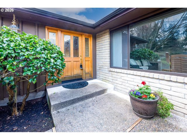 4490 DOYLE St, Eugene, OR 97404