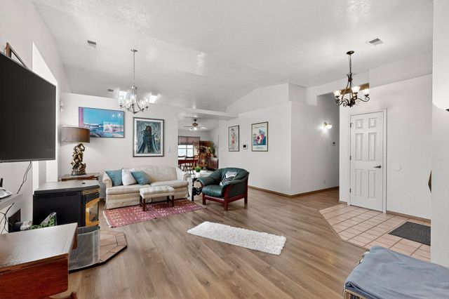 8004 CORTE DEL VIENTO NW, Albuquerque, NM 87120