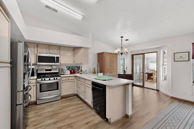 8004 CORTE DEL VIENTO NW, Albuquerque, NM 87120