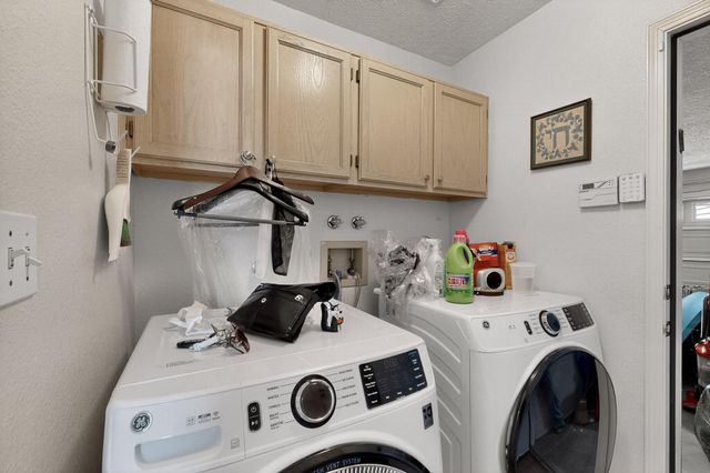 8004 CORTE DEL VIENTO NW, Albuquerque, NM 87120