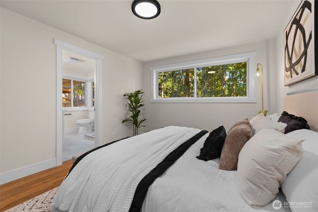 18330 47th Place NE, Lake Forest Park, WA 98155