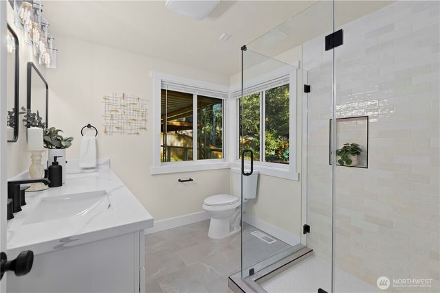 18330 47th Place NE, Lake Forest Park, WA 98155