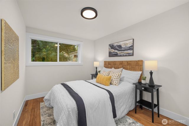 18330 47th Place NE, Lake Forest Park, WA 98155