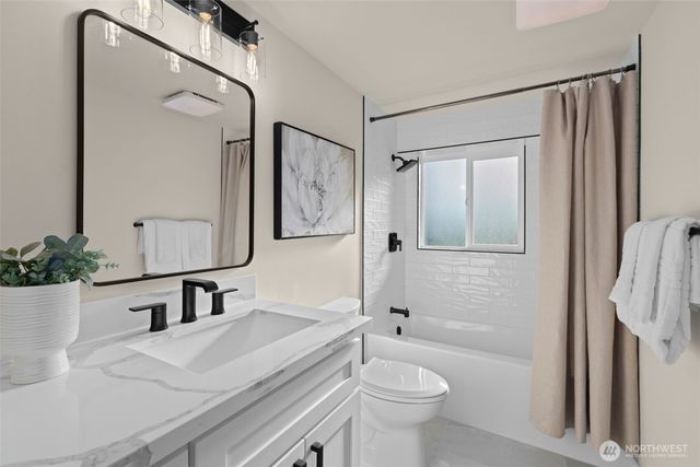 18330 47th Place NE, Lake Forest Park, WA 98155