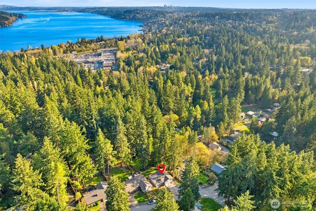 18330 47th Place NE, Lake Forest Park, WA 98155