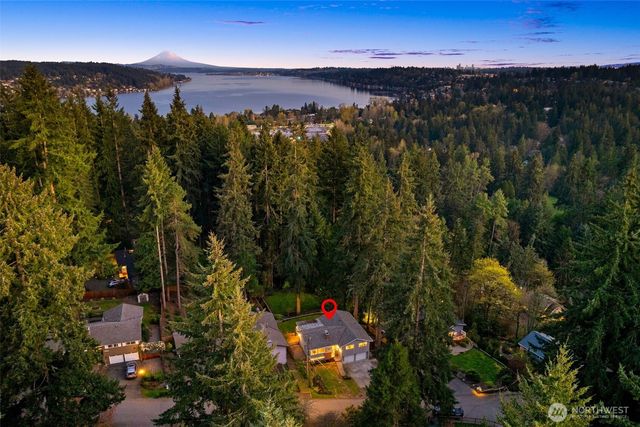 18330 47th Place NE, Lake Forest Park, WA 98155