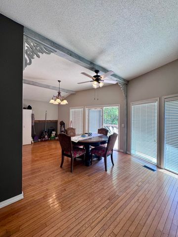 429 Pine Cone Lane, Mammoth Spring, AR 72554
