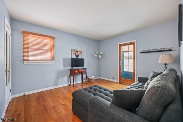 114 Memorial Pkwy, Atlantic Highlands Boro, NJ 07716