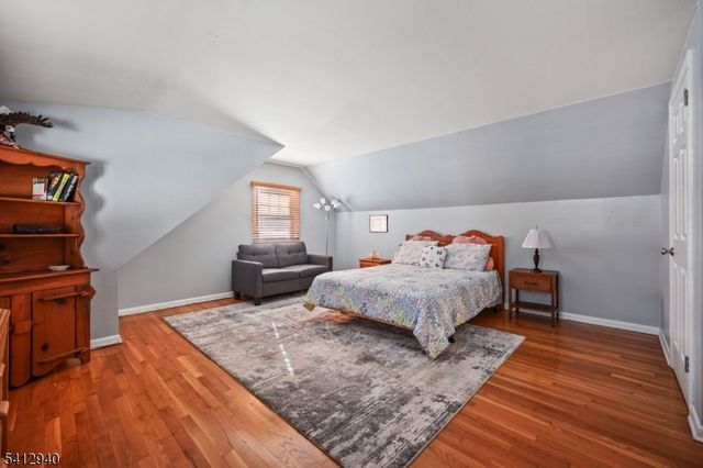 114 Memorial Pkwy, Atlantic Highlands Boro, NJ 07716