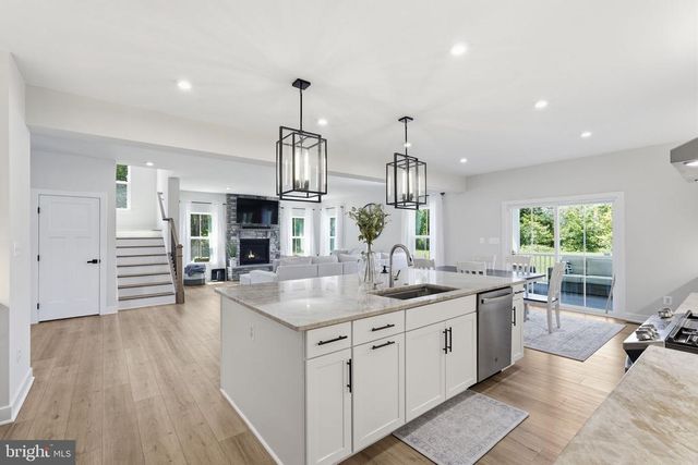 6751 HIGHLANDER CT, Warrenton, VA 20187