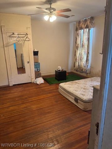 24 S 3rd Street, Paris, AR 72855