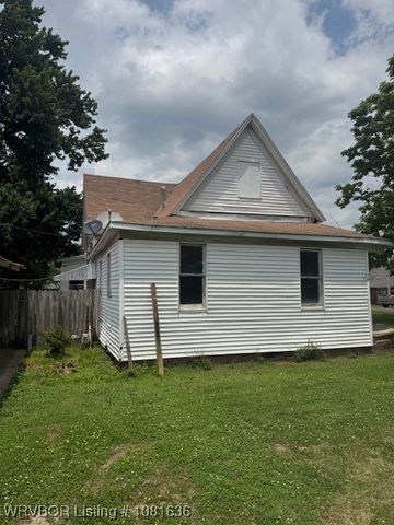 24 S 3rd Street, Paris, AR 72855
