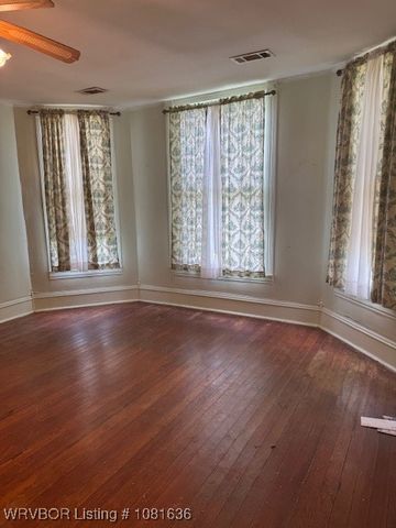 24 S 3rd Street, Paris, AR 72855