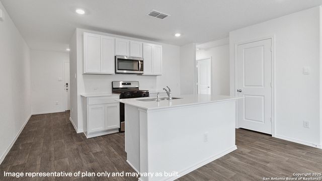 4227 Common Sage, Von Ormy, TX 78073