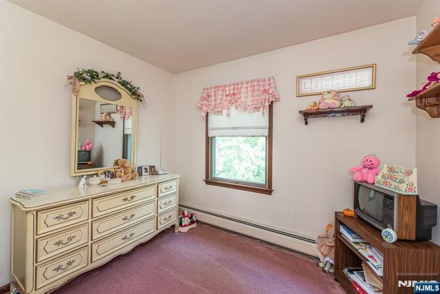 2 Rochambeau Road, Pequannock Township, NJ 07444