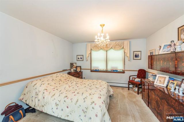 2 Rochambeau Road, Pequannock Township, NJ 07444