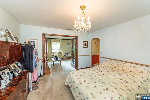 2 Rochambeau Road, Pequannock Township, NJ 07444