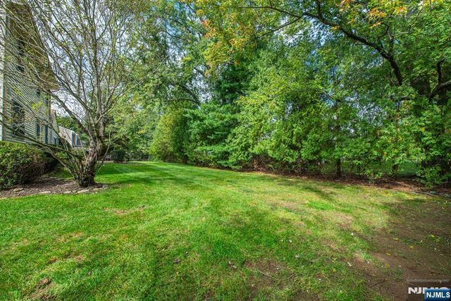 2 Rochambeau Road, Pequannock Township, NJ 07444
