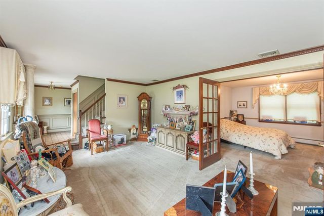 2 Rochambeau Road, Pequannock Township, NJ 07444