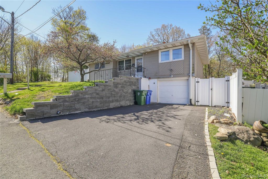 3 Chappell Parkway, Middletown, NY 10940