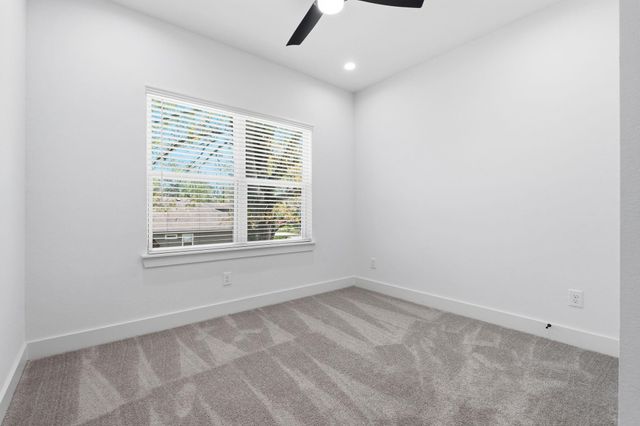8805 Parkway Drive, Houston, TX 77088