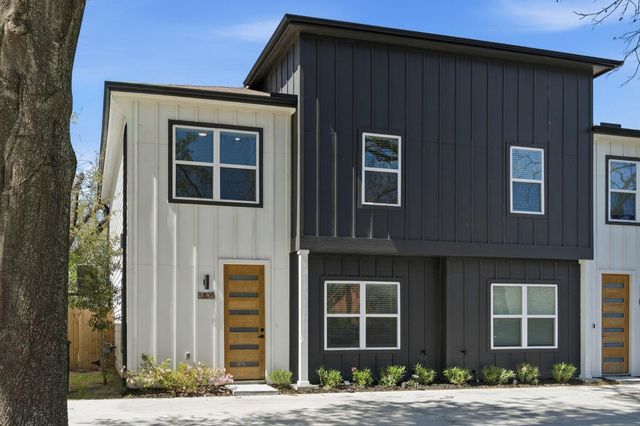 8805 Parkway Drive, Houston, TX 77088