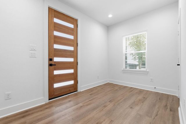 8805 Parkway Drive, Houston, TX 77088