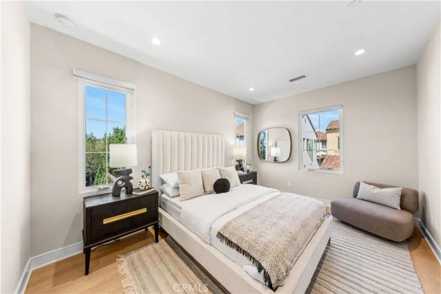 121 Oceano, Irvine, CA 92602