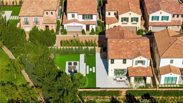 121 Oceano, Irvine, CA 92602