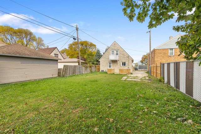 1229 W Olive STREET, Milwaukee, WI 53209