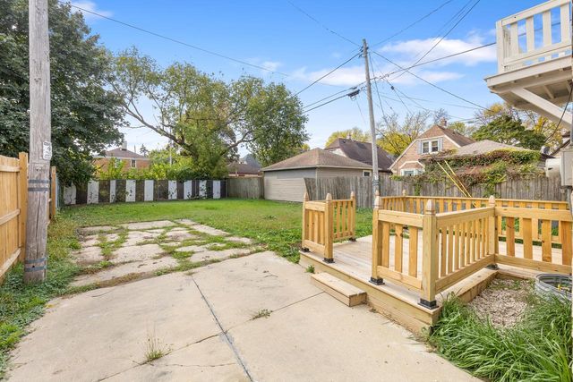 1229 W Olive STREET, Milwaukee, WI 53209