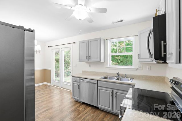 140 Thea Lane, Fletcher, NC 28732