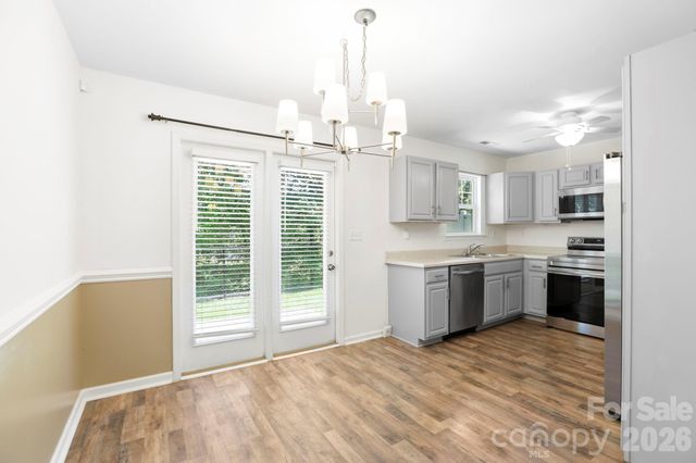 140 Thea Lane, Fletcher, NC 28732