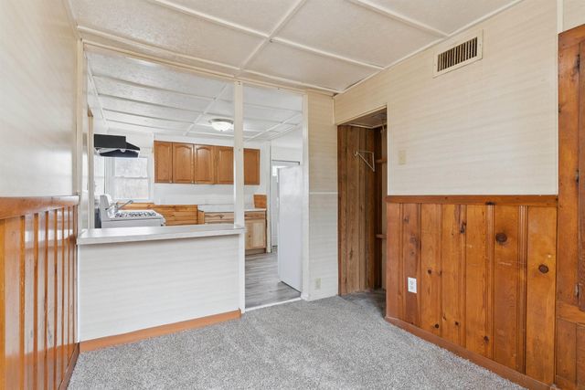 912 Jones Road, Evansdale, IA 50707