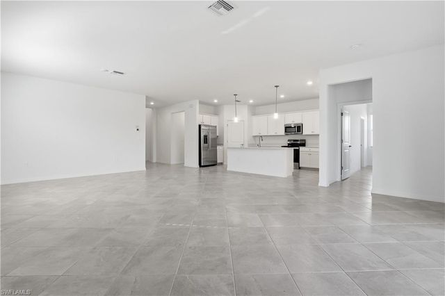 18696 Marlin Kite LN, North Fort Myers, FL 33917