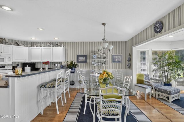 7913 N Shoreline Drive, Holland, OH 43528