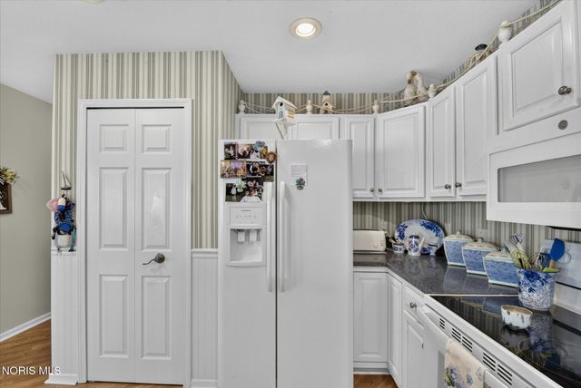 7913 N Shoreline Drive, Holland, OH 43528