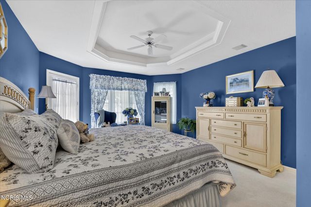 7913 N Shoreline Drive, Holland, OH 43528