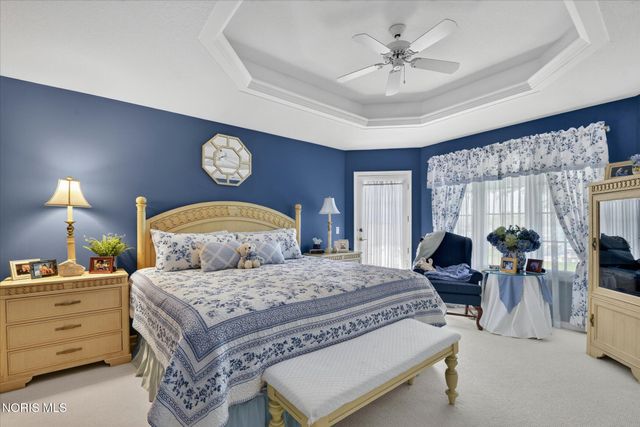 7913 N Shoreline Drive, Holland, OH 43528