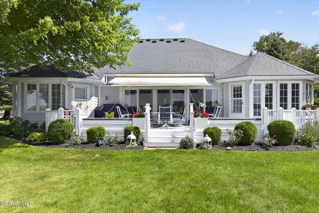 7913 N Shoreline Drive, Holland, OH 43528