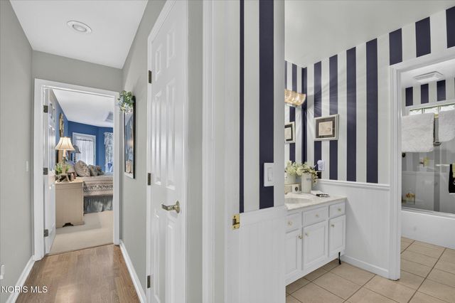 7913 N Shoreline Drive, Holland, OH 43528