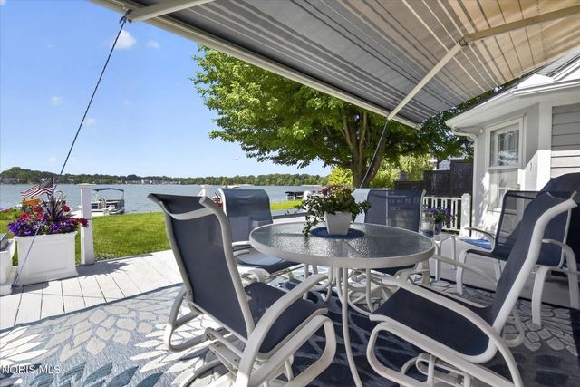 7913 N Shoreline Drive, Holland, OH 43528