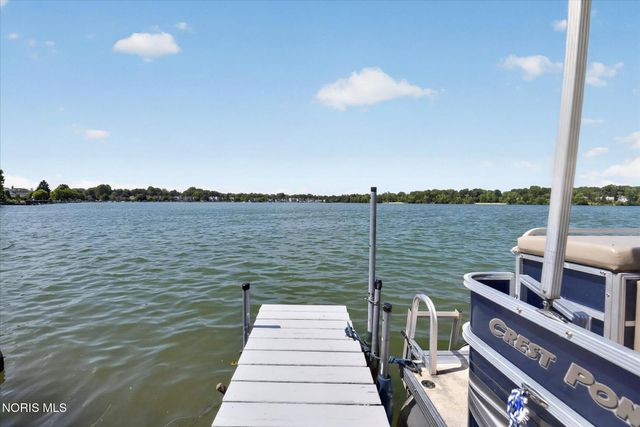 7913 N Shoreline Drive, Holland, OH 43528