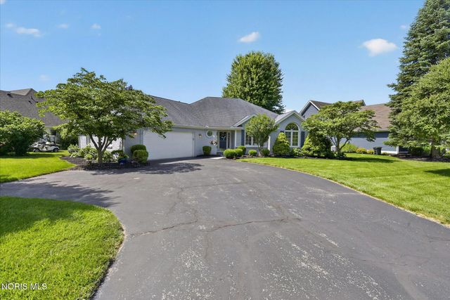 7913 N Shoreline Drive, Holland, OH 43528