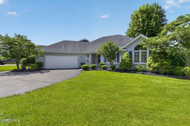 7913 N Shoreline Drive, Holland, OH 43528