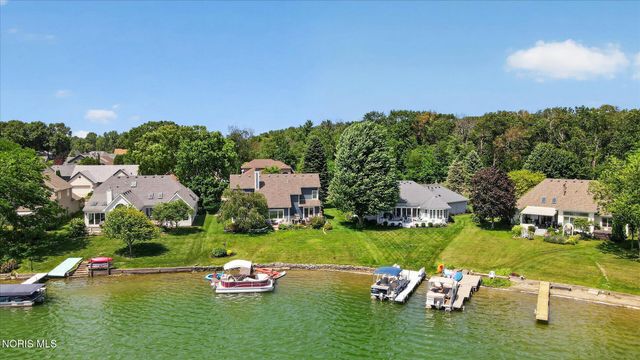 7913 N Shoreline Drive, Holland, OH 43528
