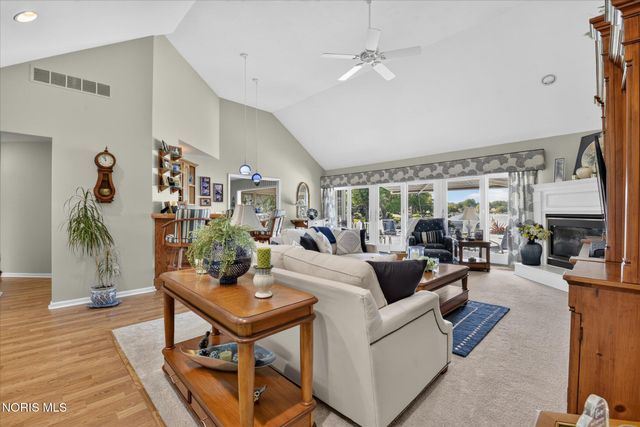 7913 N Shoreline Drive, Holland, OH 43528