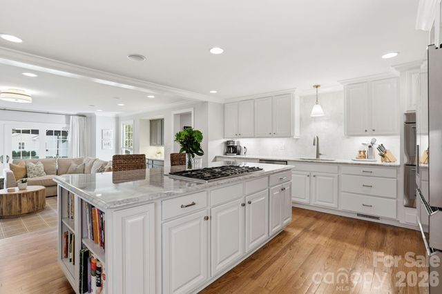 2927 Somerset Drive, Charlotte, NC 28209