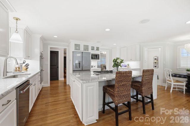 2927 Somerset Drive, Charlotte, NC 28209