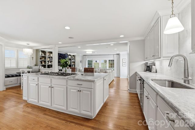 2927 Somerset Drive, Charlotte, NC 28209